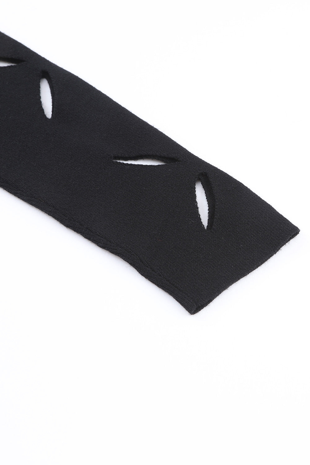 Crna izrezana džemper haljina s dugim rukavima