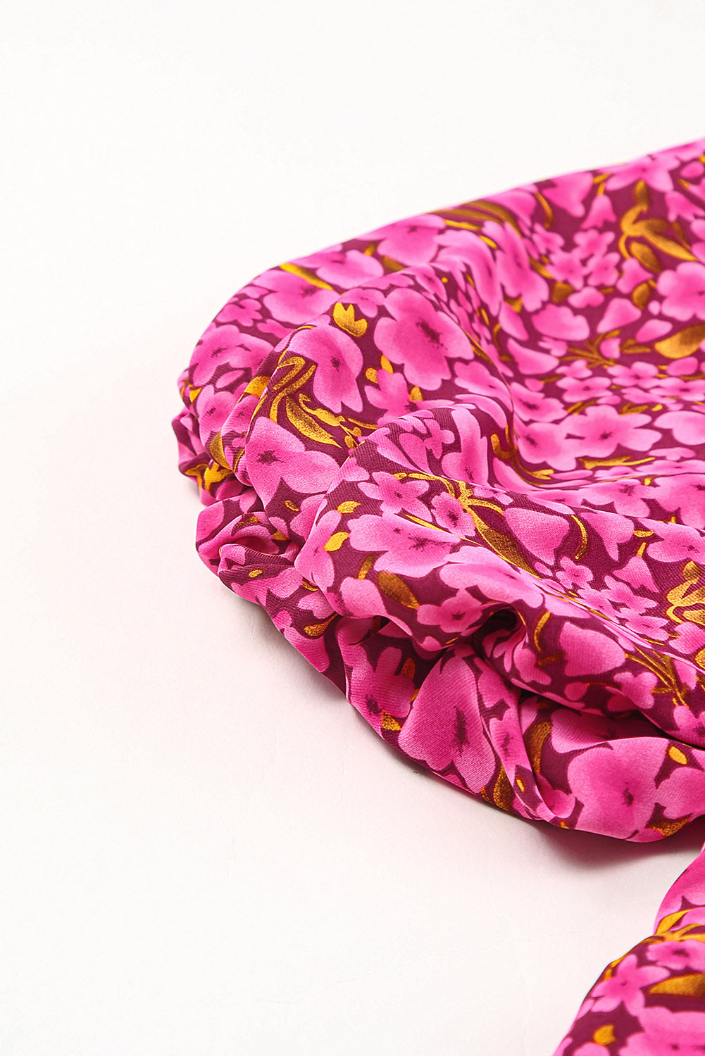 Rosafarbenes Babydoll-Minikleid mit Blumendruck und Puffärmeln