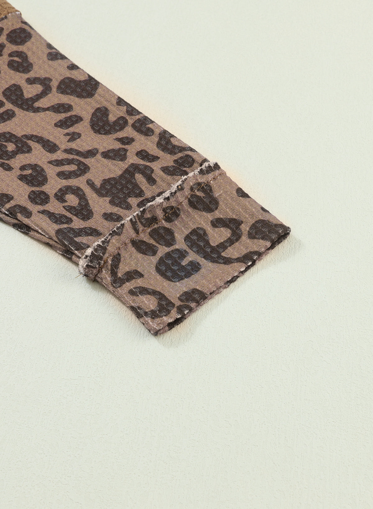 Kaki leopard patchwork pletena bluza z gumbi