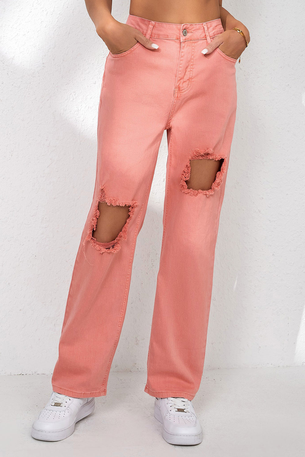 Rosafarbene, zerrissene Jeans mit geradem Bein und Taschen und hoher Taille