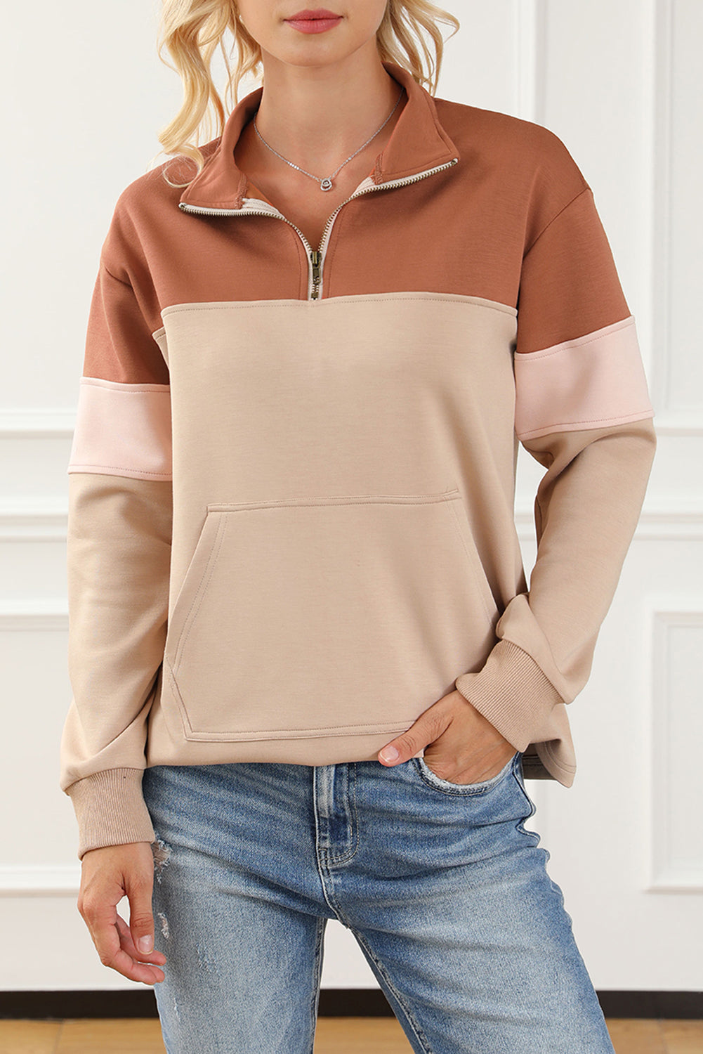 Khakifarbenes Farbblock-Sweatshirt mit Stehkragen und Reißverschluss