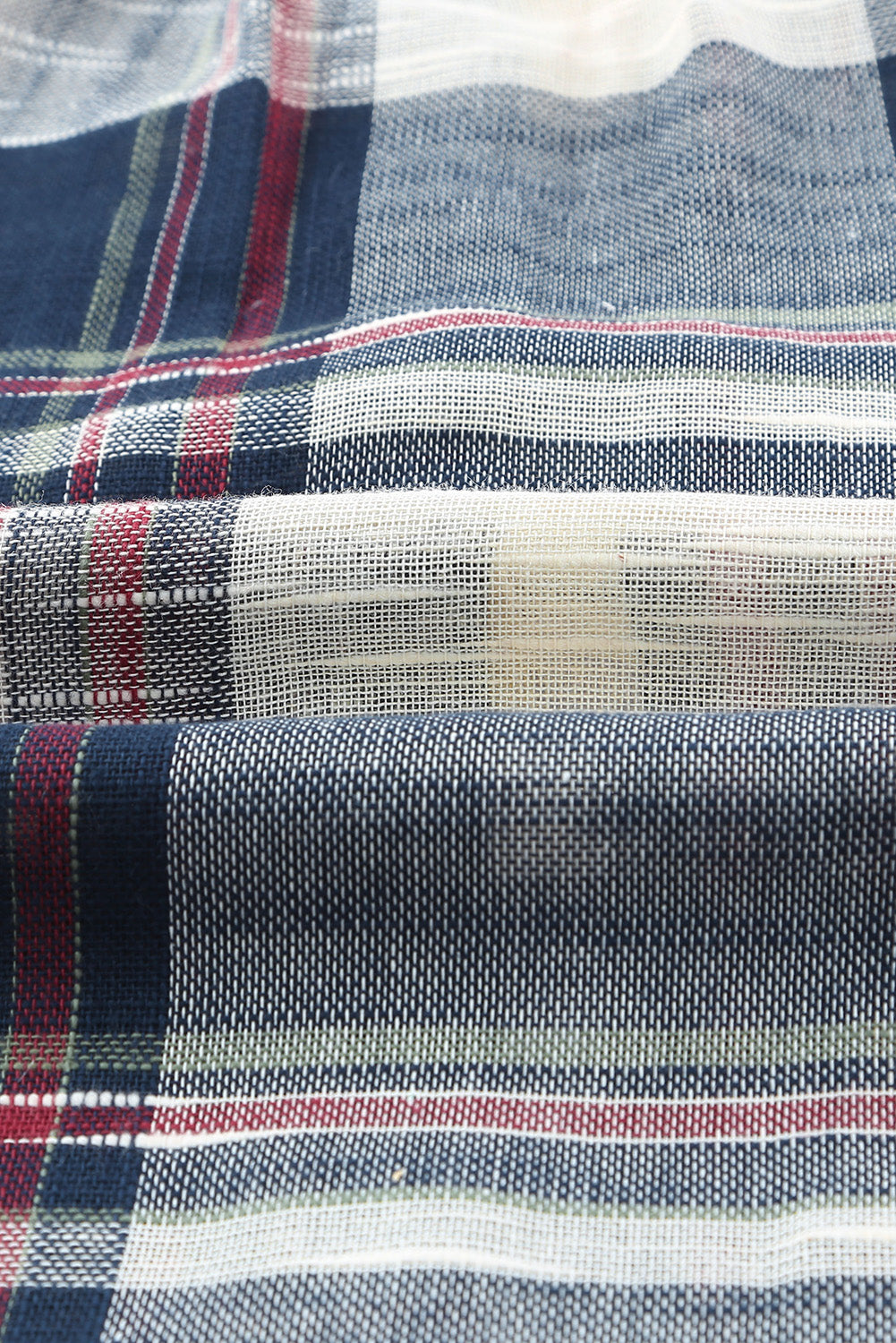 Camicia con stampa scozzese blu invecchiata con bordo grezzo