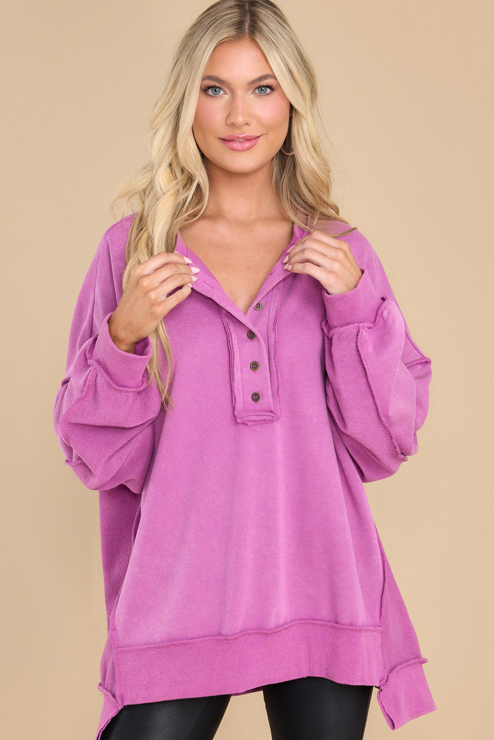 Sweat-shirt Henley violet surdimensionné à coutures apparentes