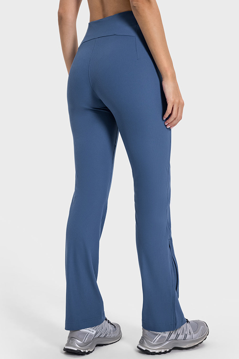 Pantalon de sport taille haute côtelé à jambe évasée et zippé bleu voile