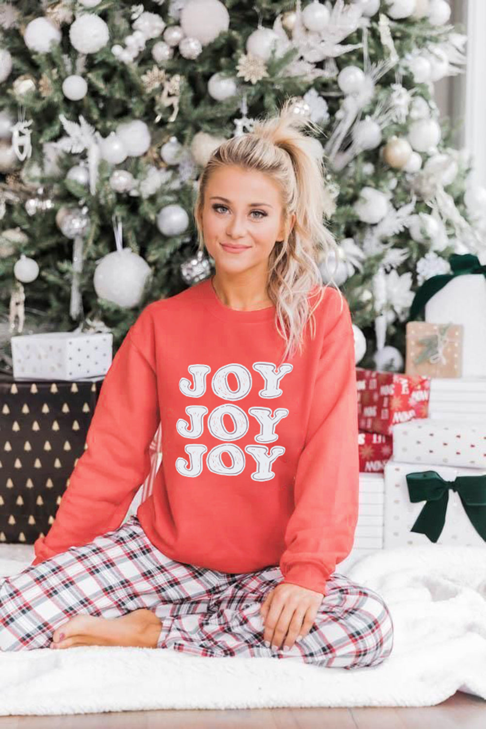 Langarm-Sweatshirt mit JOY-Print, überschnittener Schulterpartie