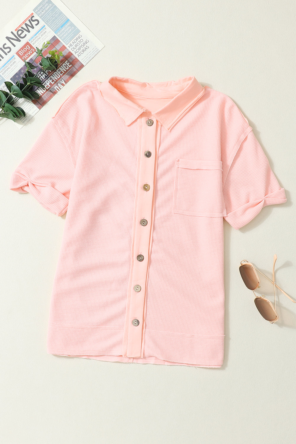 Camicia a maniche corte con bottoni in maglia waffle con lavaggio acido rosa