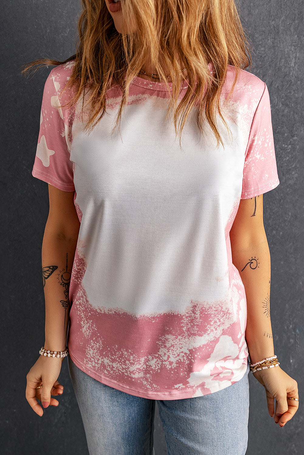 T-shirt a maniche corte sbiancata color rosa tie-dye