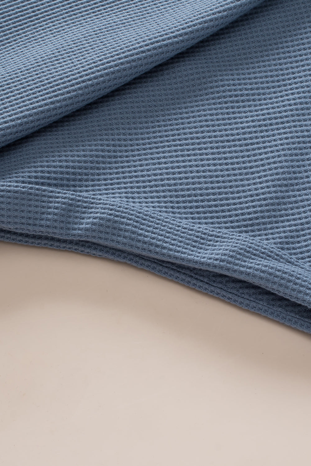 Ashleigh Blue - Sweat à capuche à manches courtes et cordon de serrage en tricot gaufré de grande taille