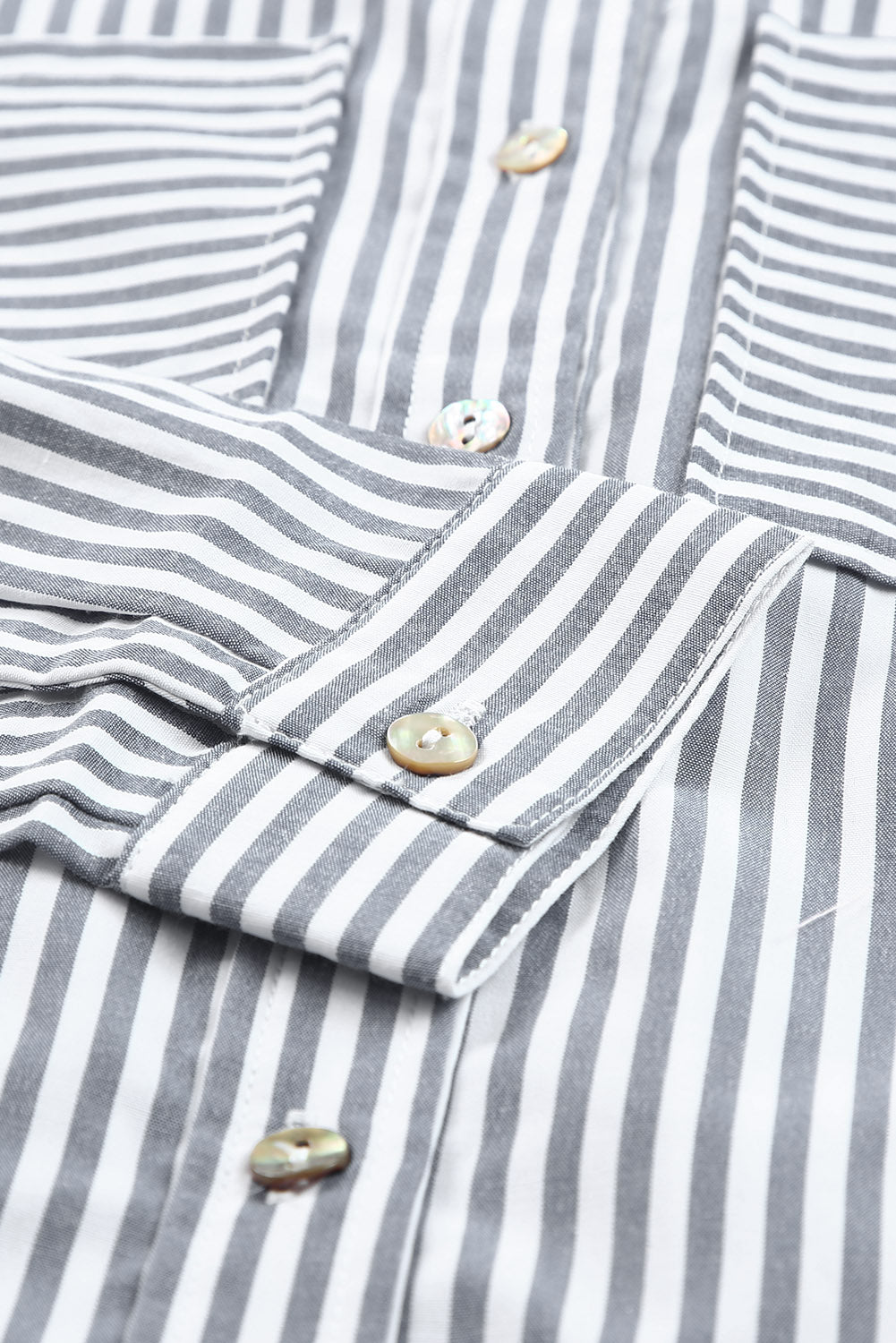 Chemise rayée à manches longues et boutons avec poches