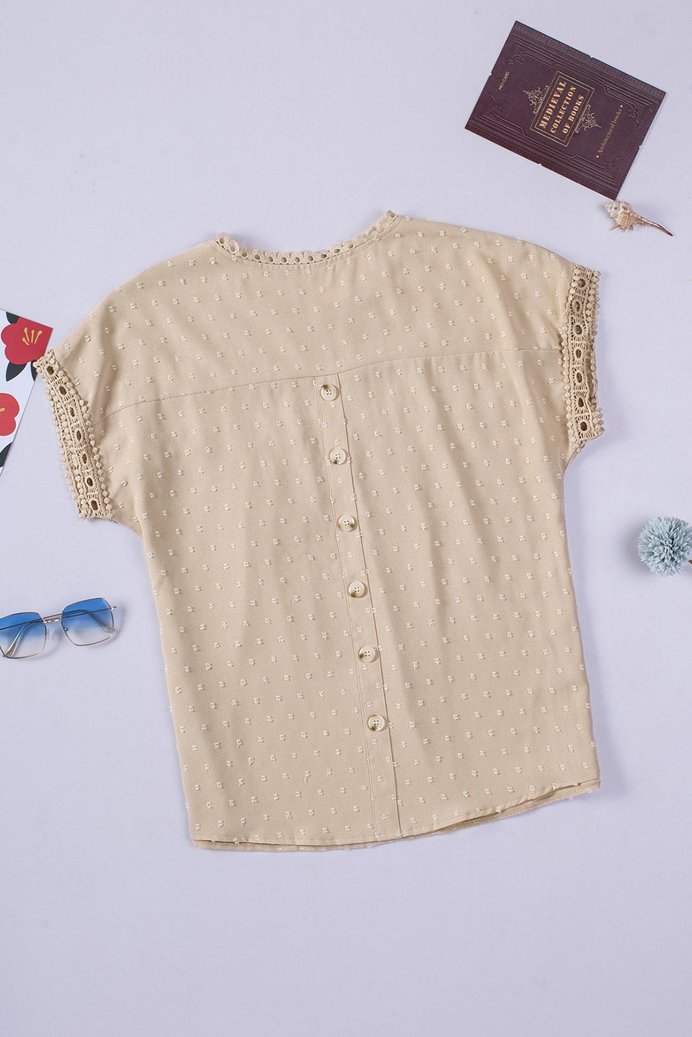 Majica kratkih rukava s švicarskim točkicama i čipkom boje marelice