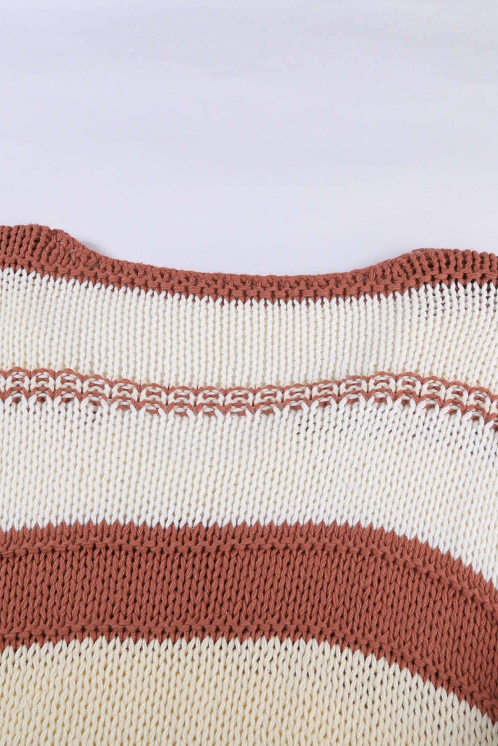 Maglione pullover con maniche a lanterna lavorato a maglia con scollo a V