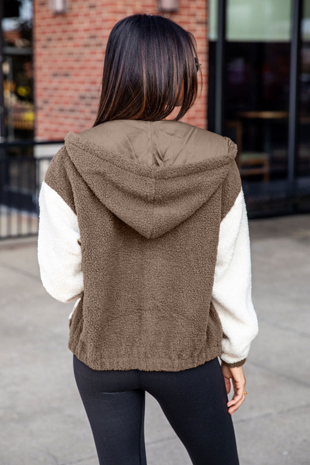 Braune Colorblock-Sherpa-Jacke mit Kapuze und Reißverschlusstaschen