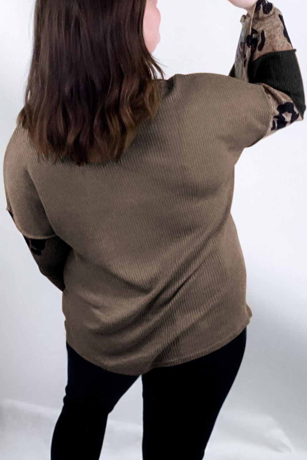 Večbarvna pletena majica z ohlapnimi rokavi v obliki patchwork z V-izrezom