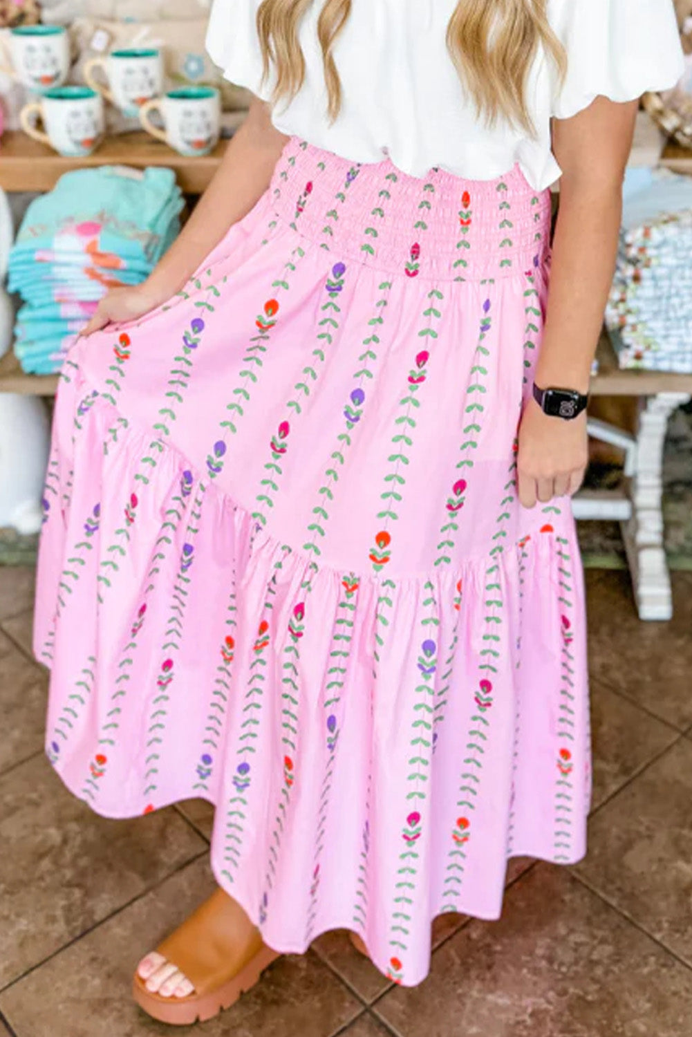 Ružičasta maksi suknja na više razina s printom