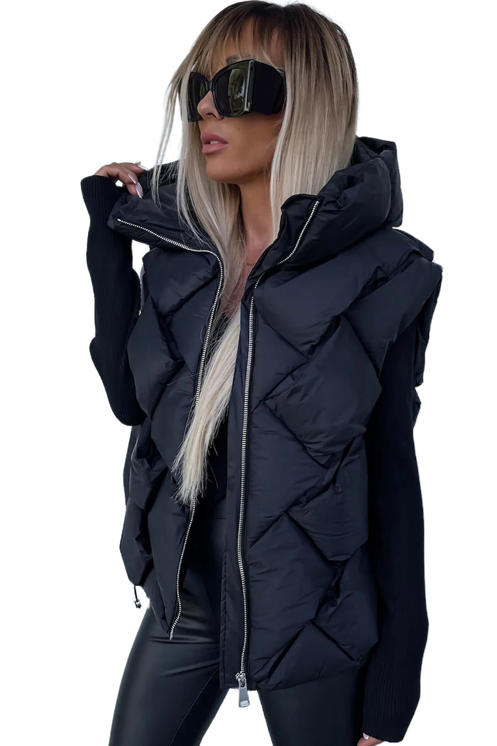 Cappotto gilet con cappuccio frontale trapuntato nero con cerniera