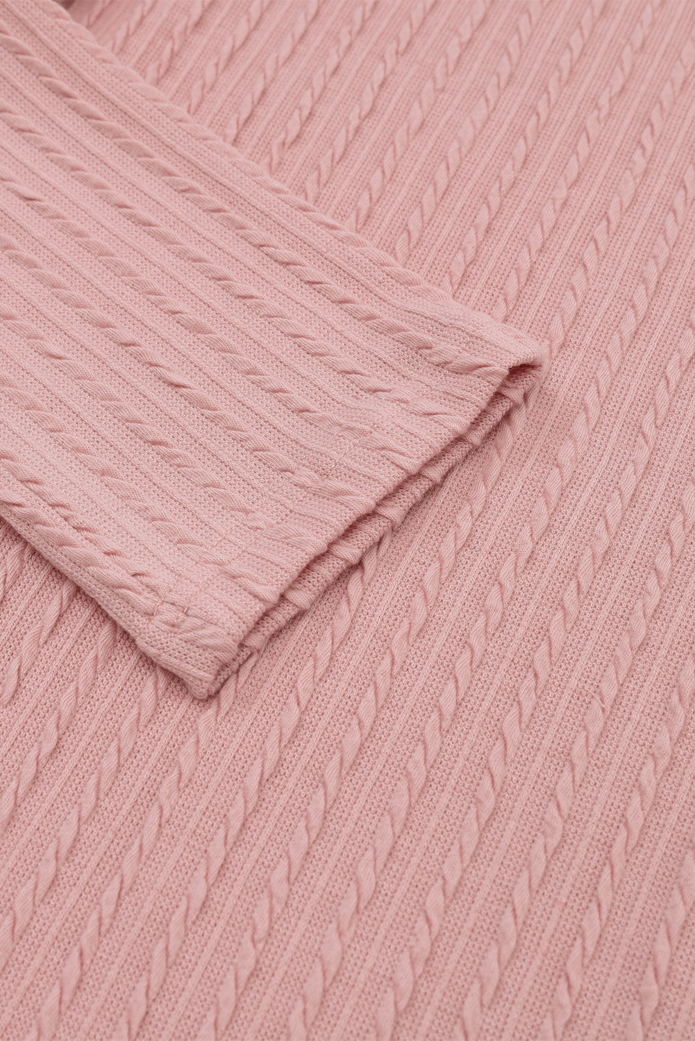 Ružičasta rebrasta pletena majica dugih rukava s okruglim izrezom