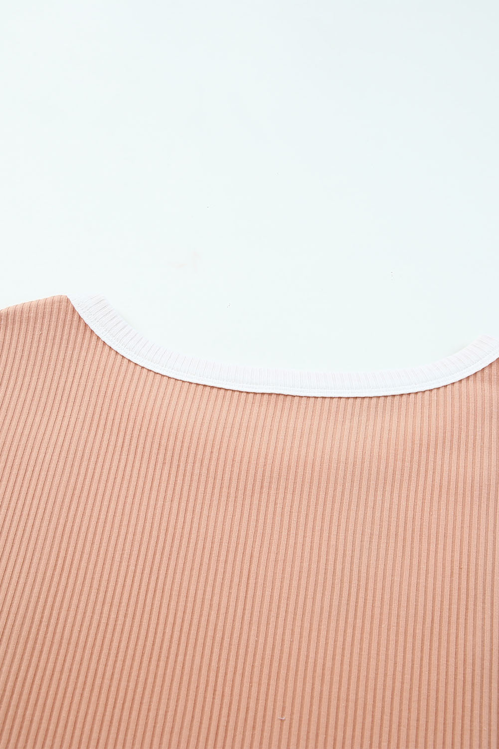 Narančasta pletena majica s rebrastim šavovima kratkih rukava