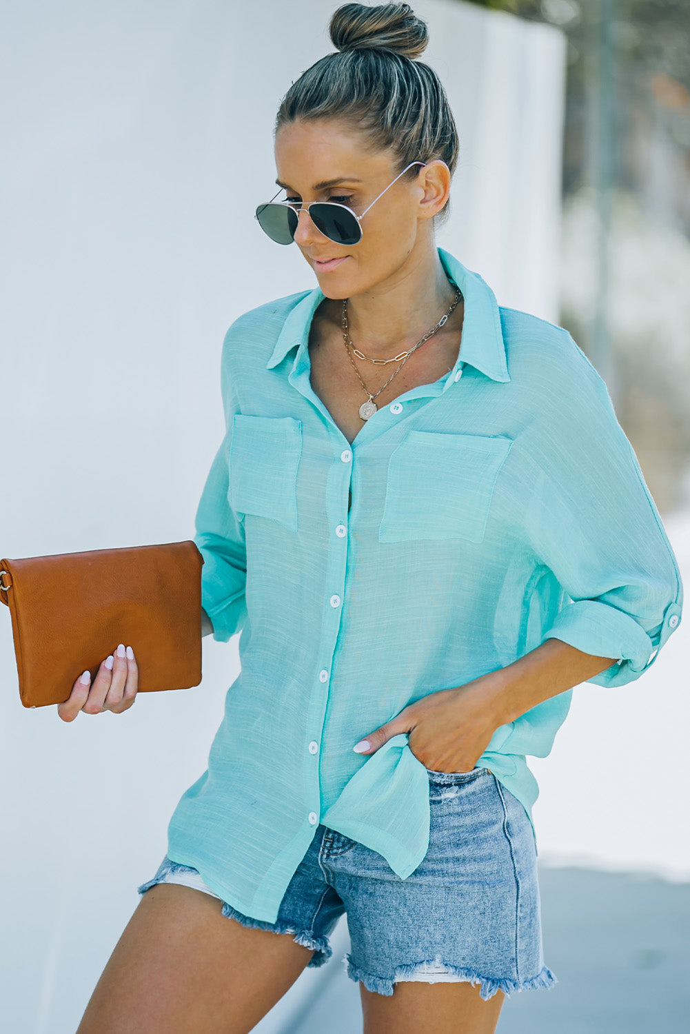 Chemise boutonnée ample à manches longues et poche verte