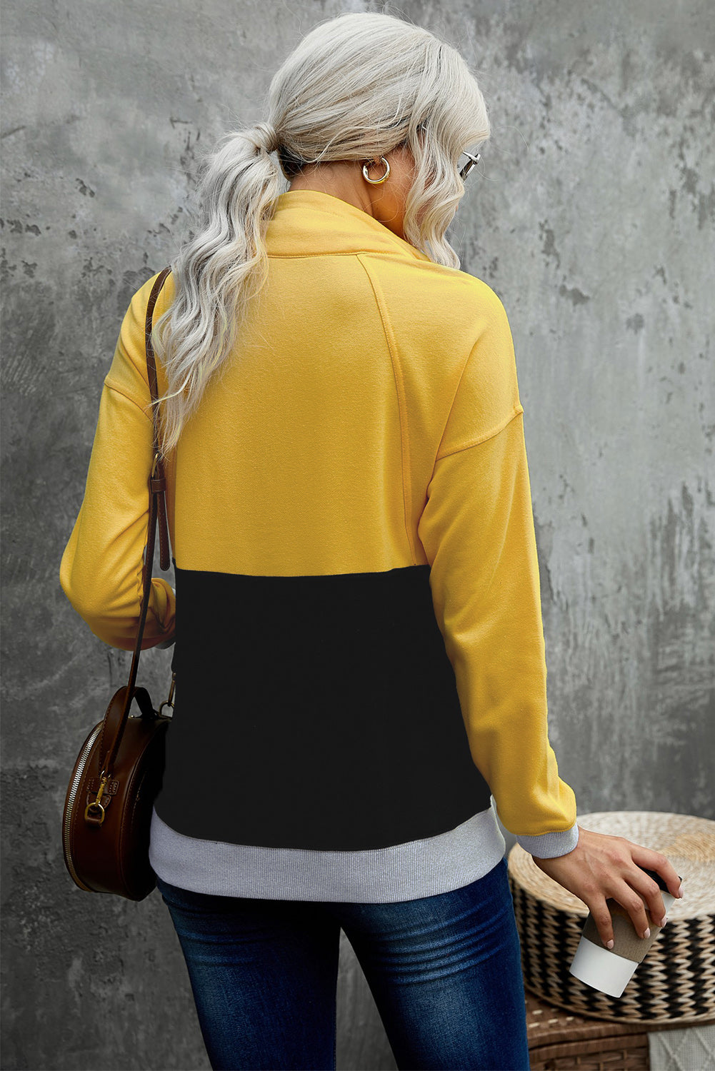 Schwarzes Colorblock-Sweatshirt mit Reißverschluss und Taschen