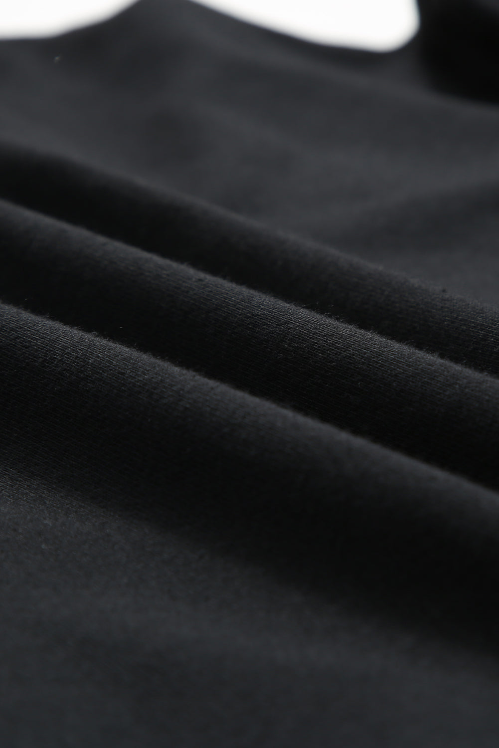 Črna puloverica za prosti čas z bleščicami in ženilskimi našitki