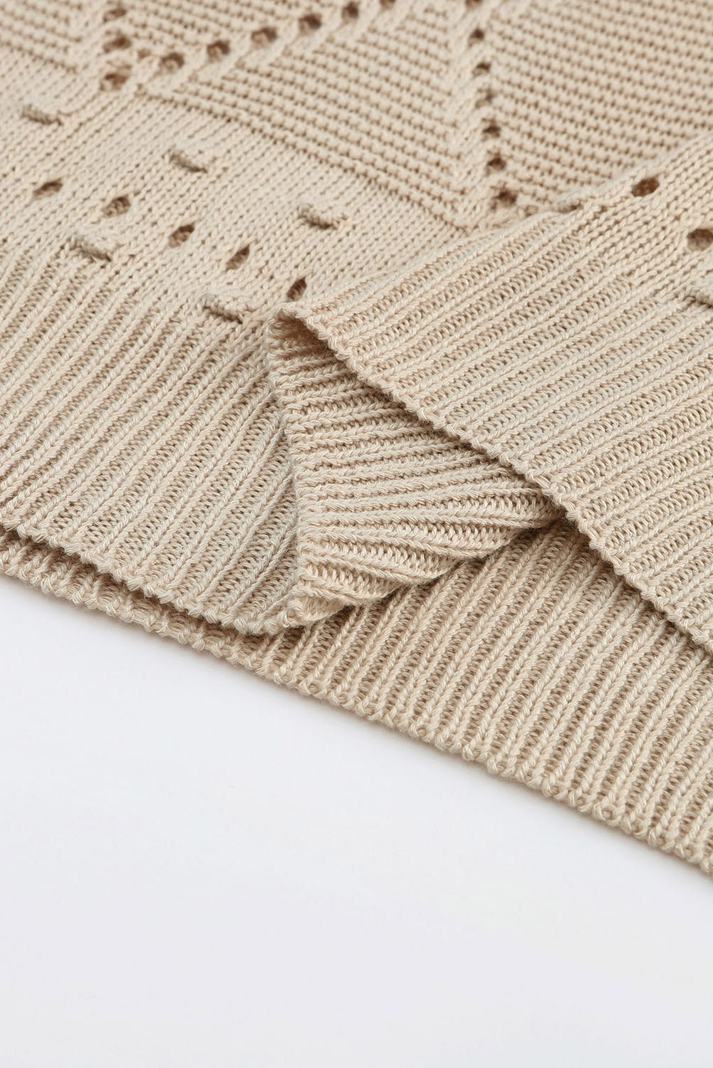 Zgornji del pletenega puloverja s kratkimi dolmanskimi rokavi v kaki barvi Pointelle