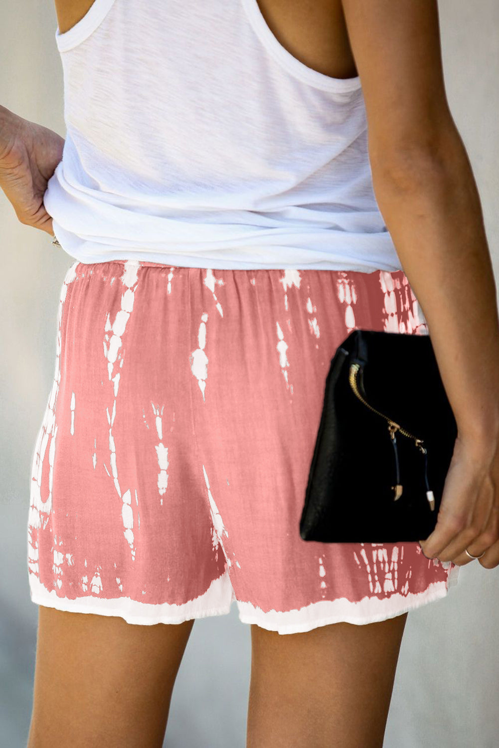 Lässige Shorts mit Kordelzug in Rosa und Batikmuster