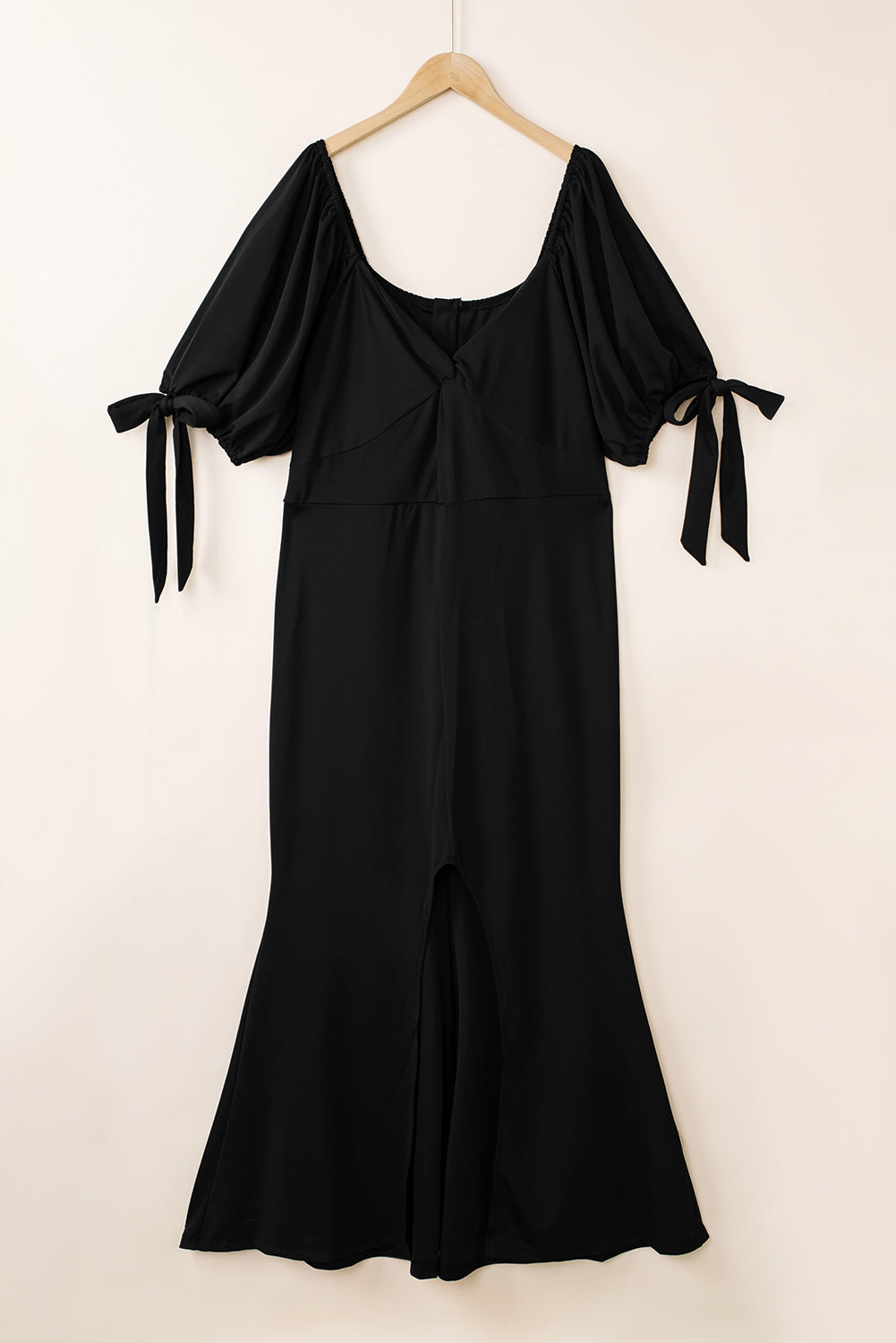 Črna maksi obleka z metuljčkom in napihnjenimi rokavi velike velikosti z visokimi razporki