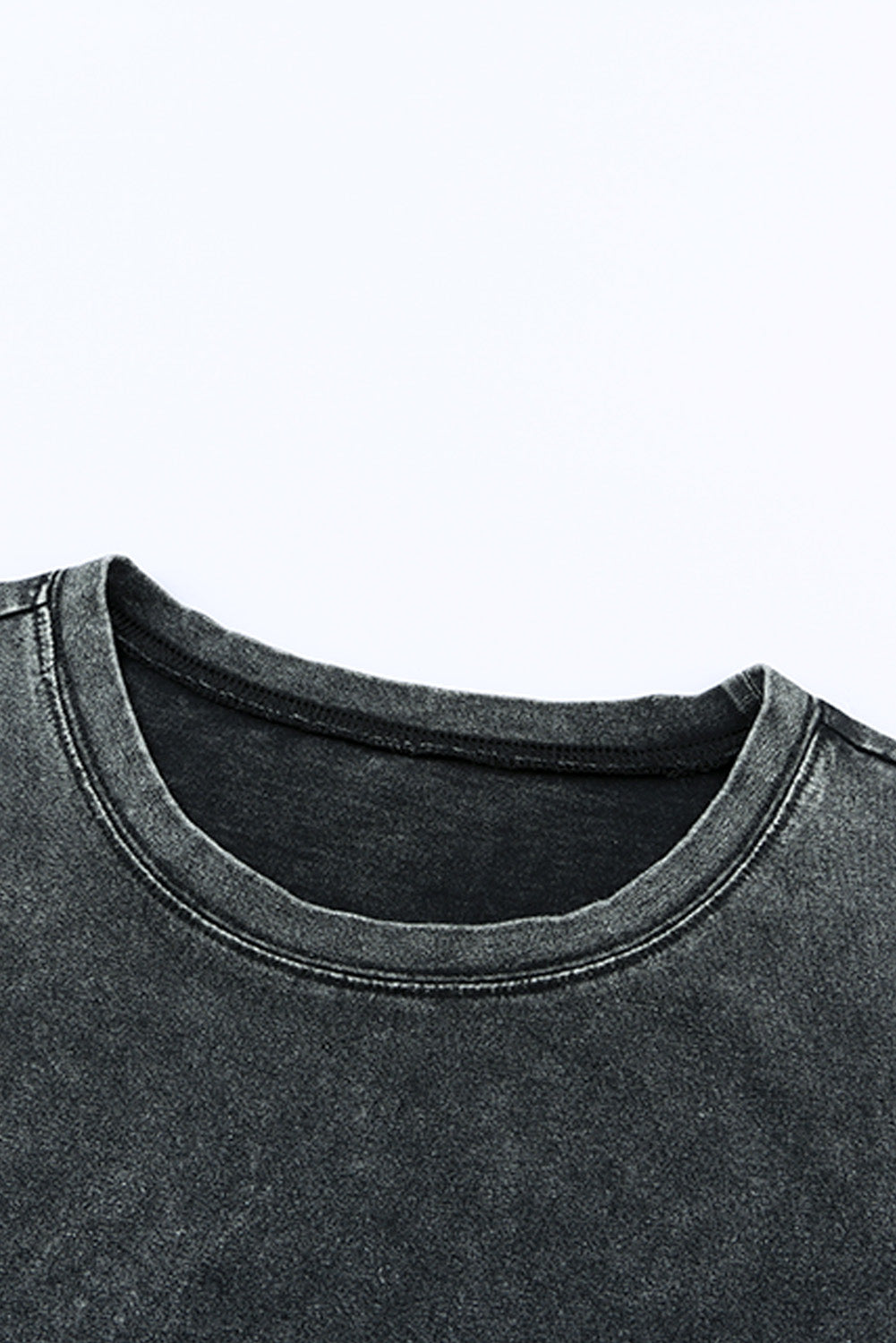 T-shirt décontracté à manches courtes noir délavé minéral