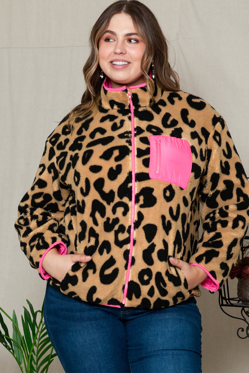 Leoparden-Sherpa-Jacke mit Farbblockierung und Brusttasche in Übergröße
