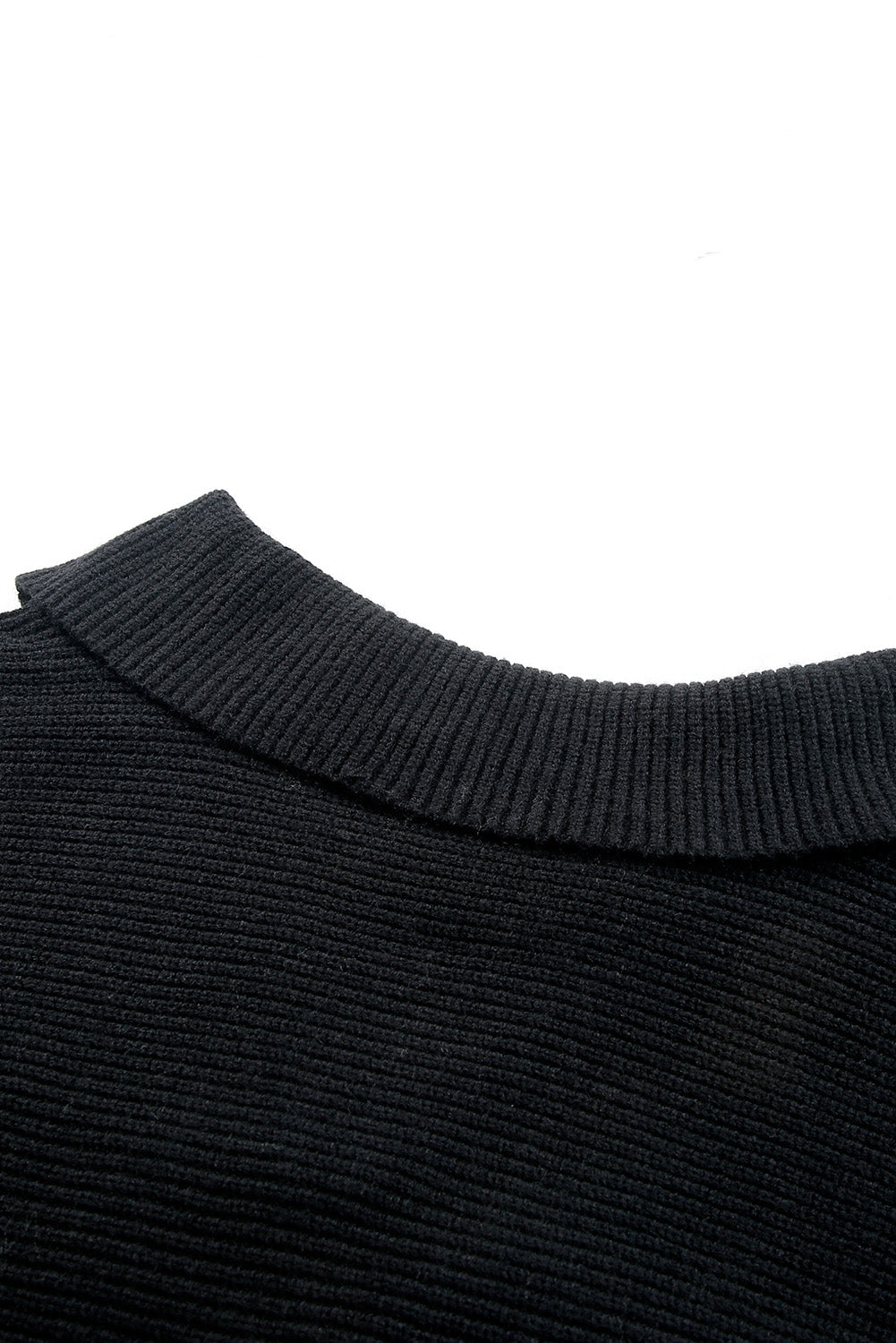 Pull courbé en tricot côtelé noir à col à revers