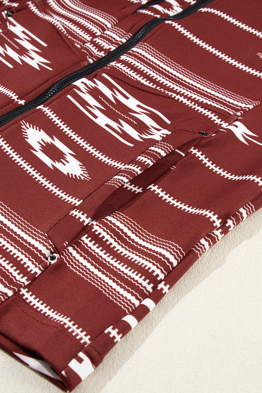 Veste zippée rouge à imprimé aztèque occidental Dahlia