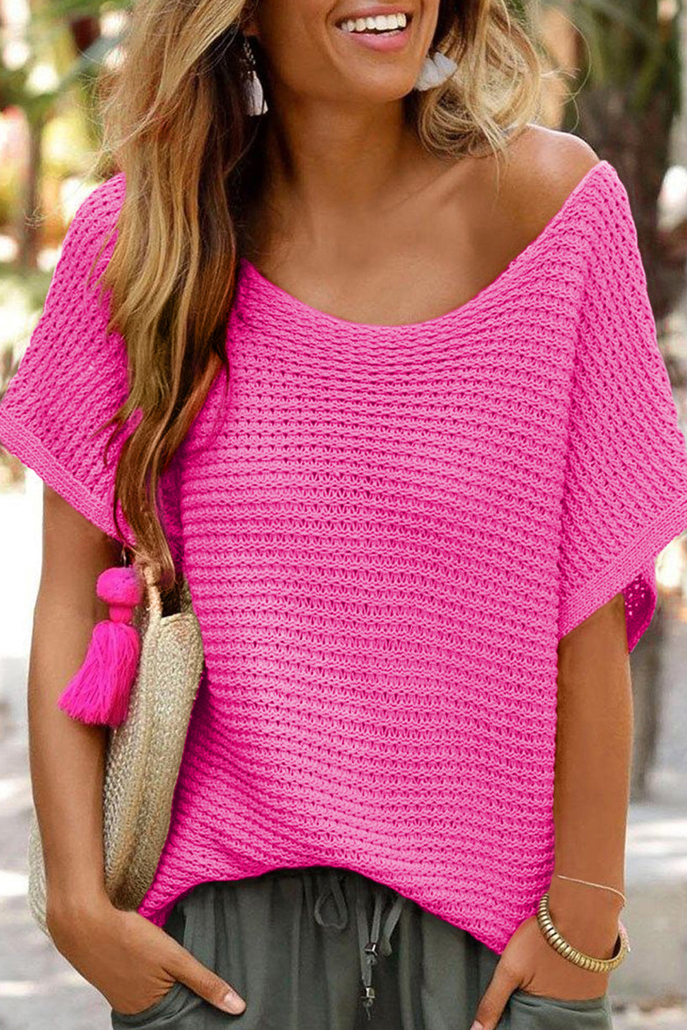 Ružičasti jednobojni široki pulover kratkih dolman rukava