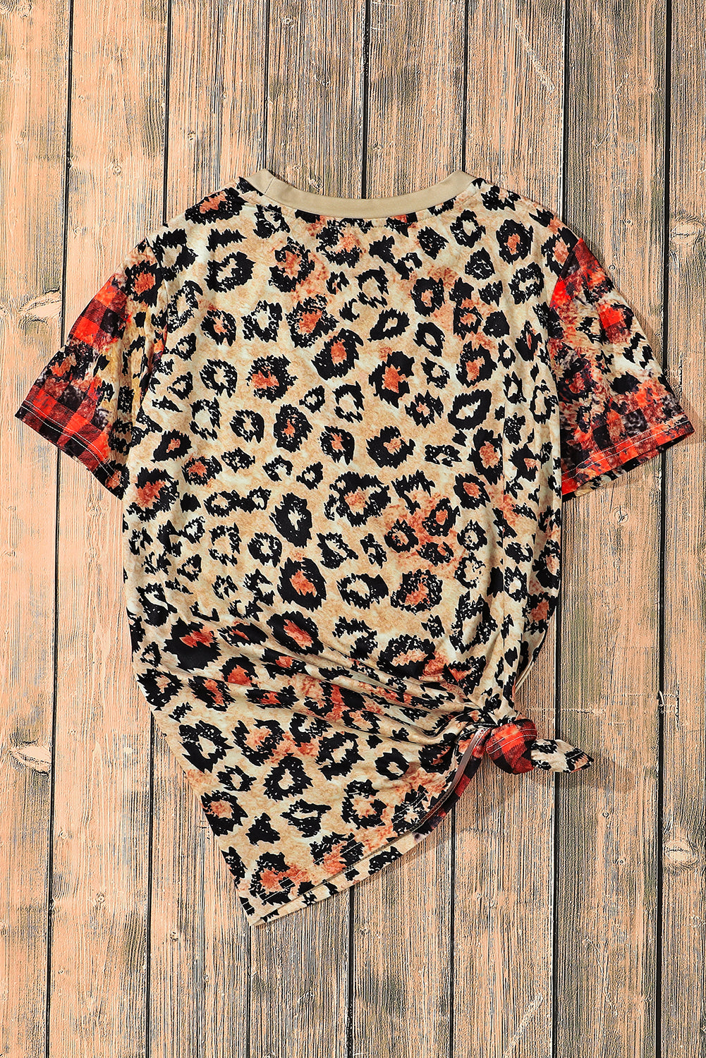 Karirana majica kratkih rukava s izbijeljenim leopard printom