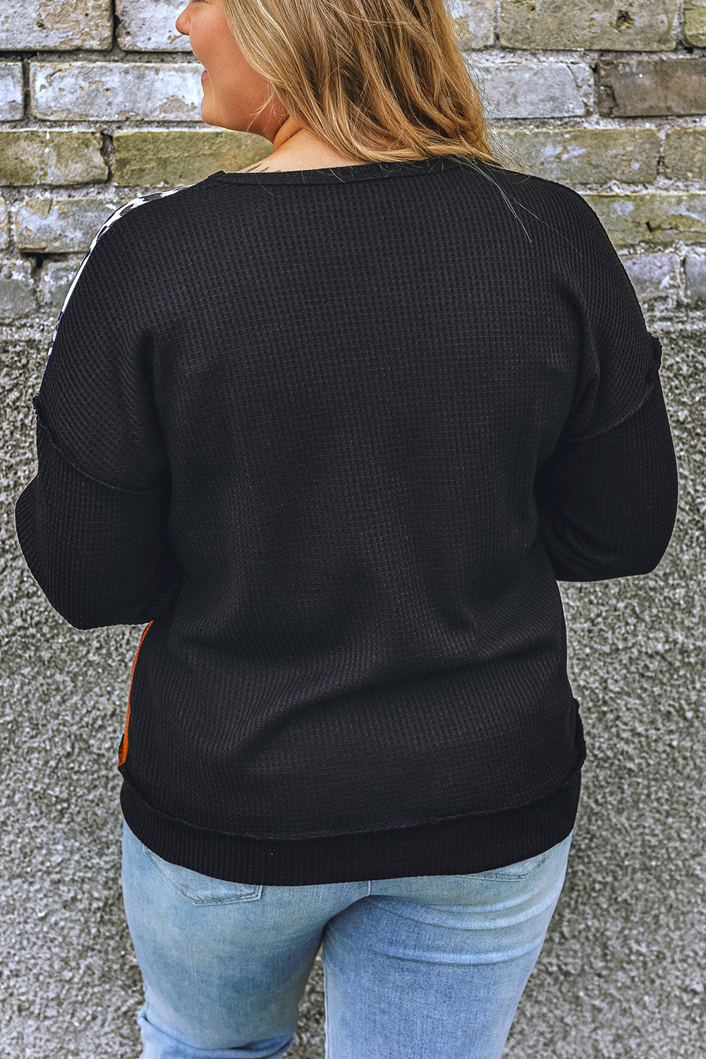 Crno-narančasta majica veće veličine s leopard patchwork pletenim tkanjem u boji