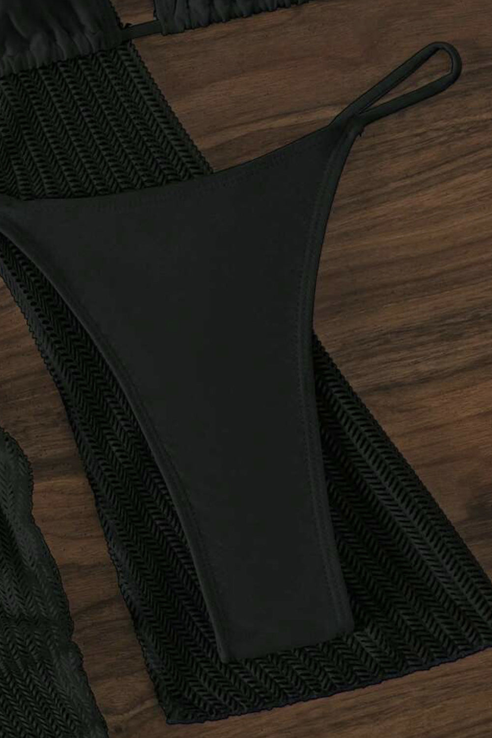 Schwarzer 3-teiliger Micro-Bikini mit O-Ring, rückenfreies Häkelkleid