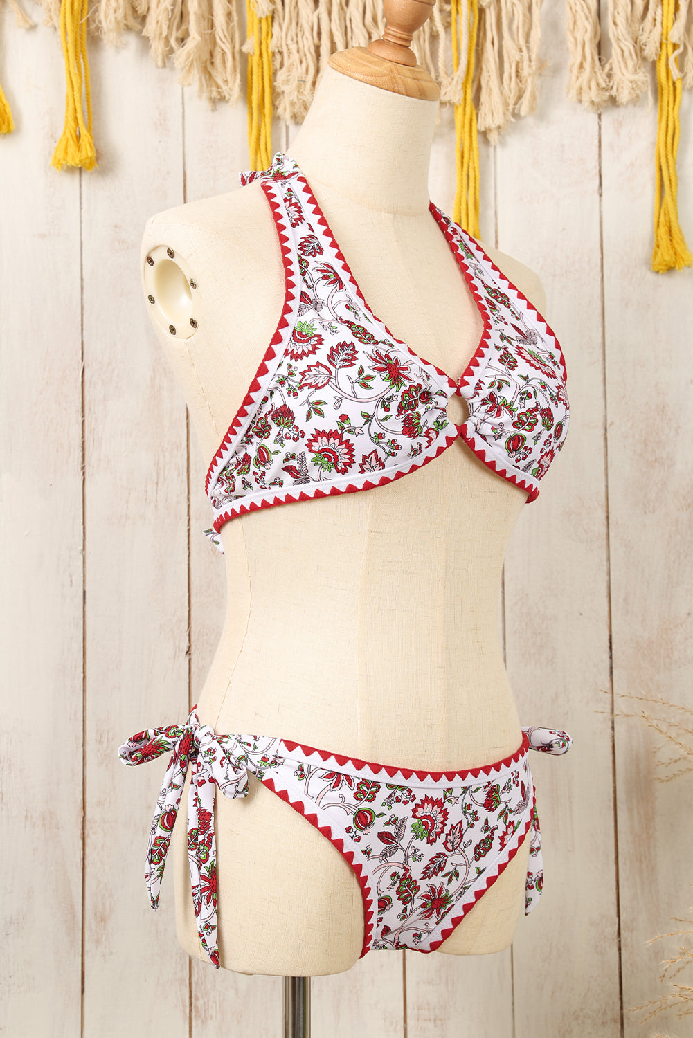 Rotes, geblümtes Neckholder-Bikini-Set mit O-Ring und rückenfreiem Knoten