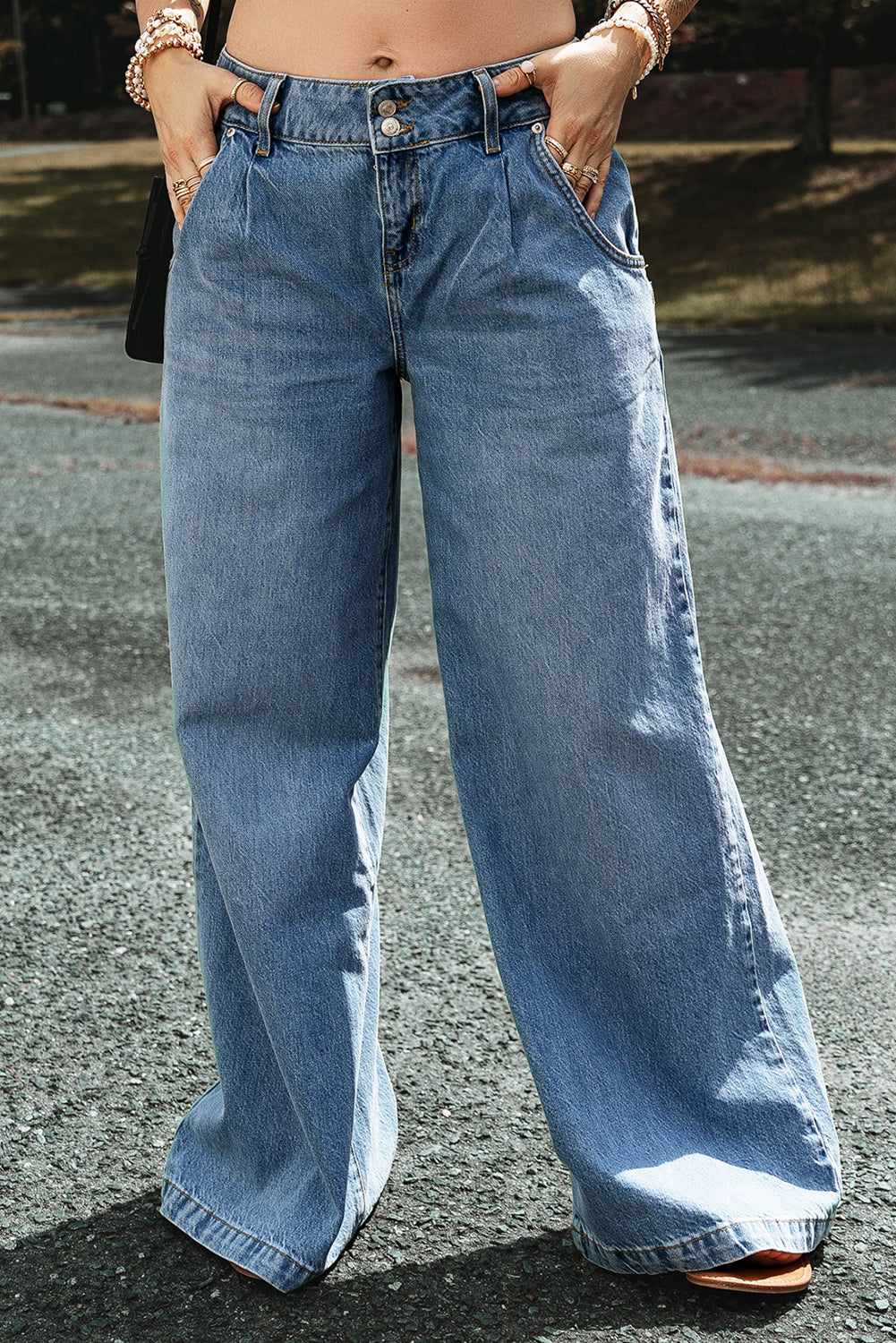 Jeans oversize a gamba larga a vita bassa azzurri