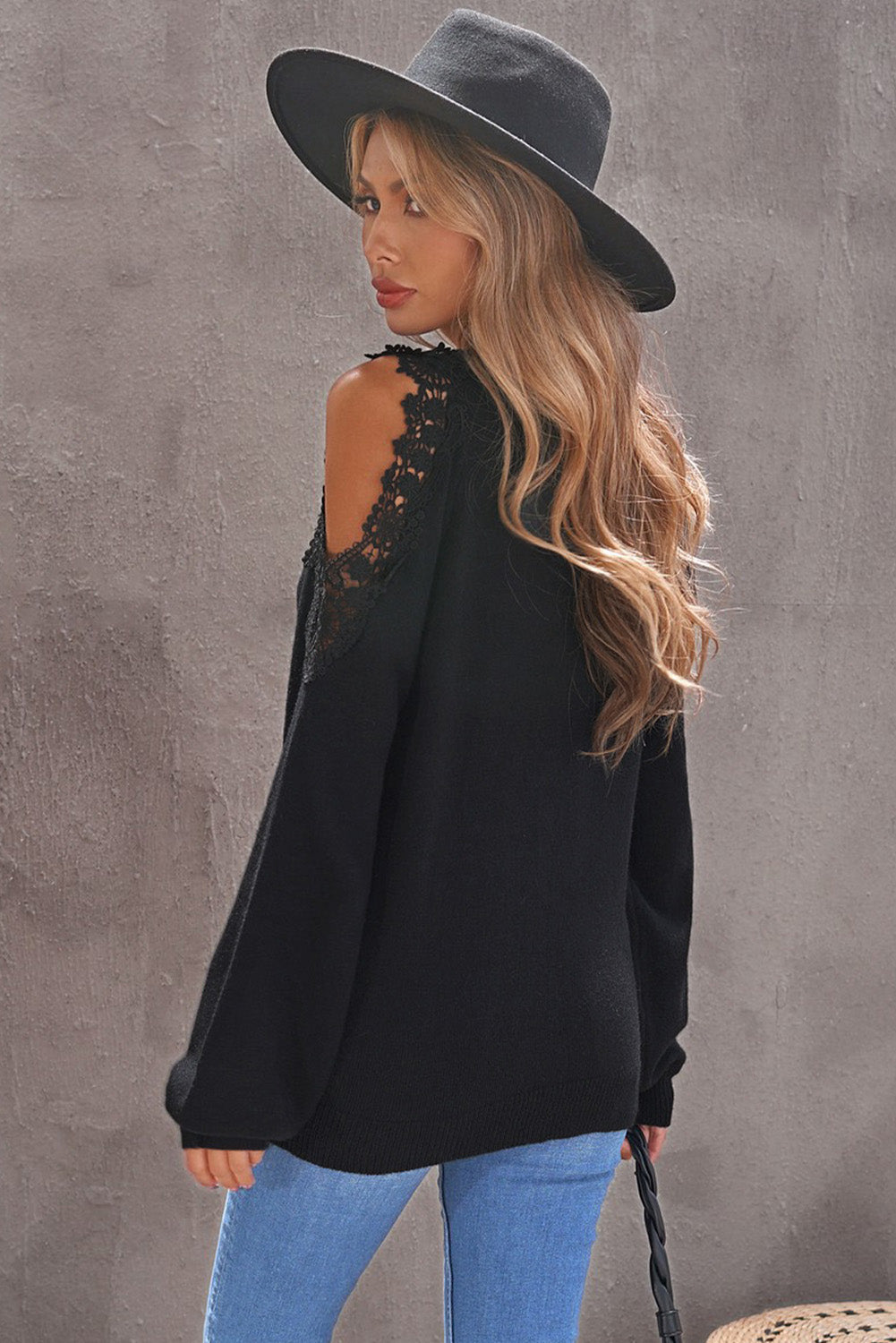 Black Round Neck Lace Splicing Cold Shoulder Sweater