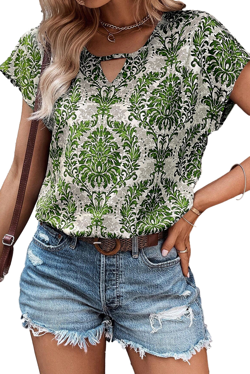 T-shirt vert à manches chauve-souris et col découpé à imprimé végétal