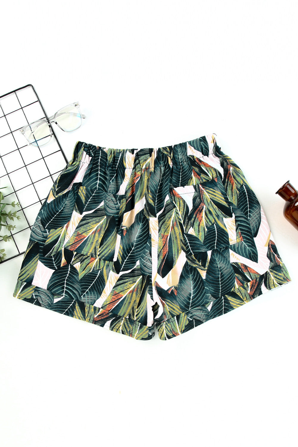 Green Leaves Print Drawstring Casual Elastic Waist Pocketed Shorts