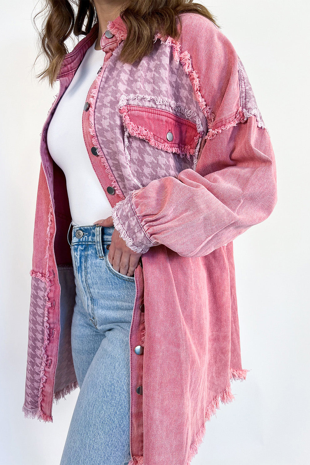 Veste en jean patchwork pied-de-poule effet vieilli rose rétro