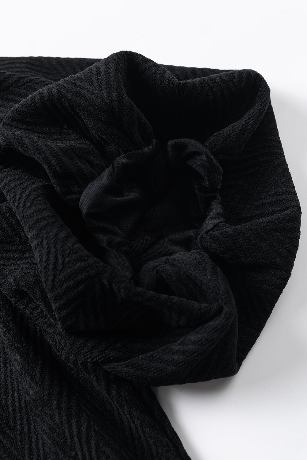 Schwarze, einfarbige, strukturierte Bluse mit Stehkragen und Puffärmeln