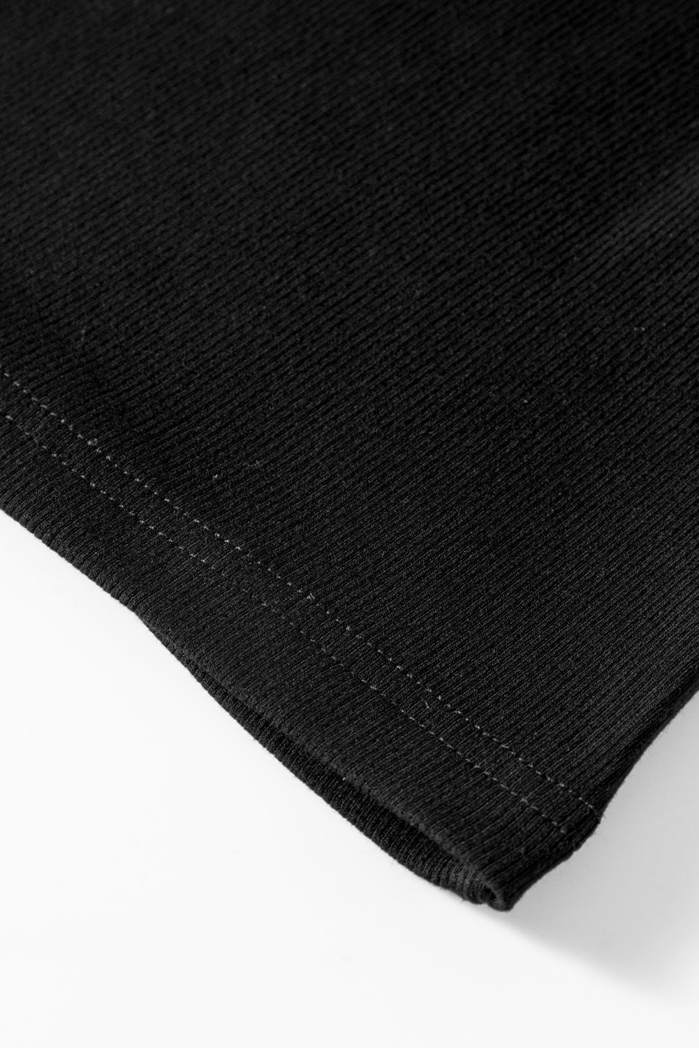 Schwarzes, halbärmliges Oberteil mit Stern-Pailletten-Spleißen
