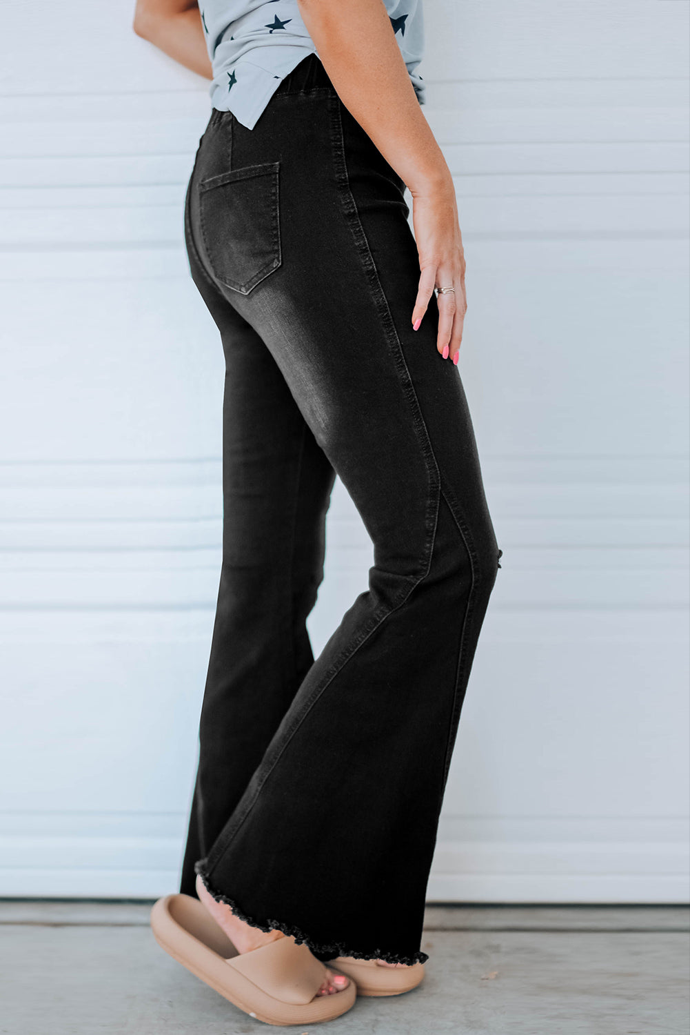 Schwarze Distressed-Jeans mit Bell-Bottom-Jeans