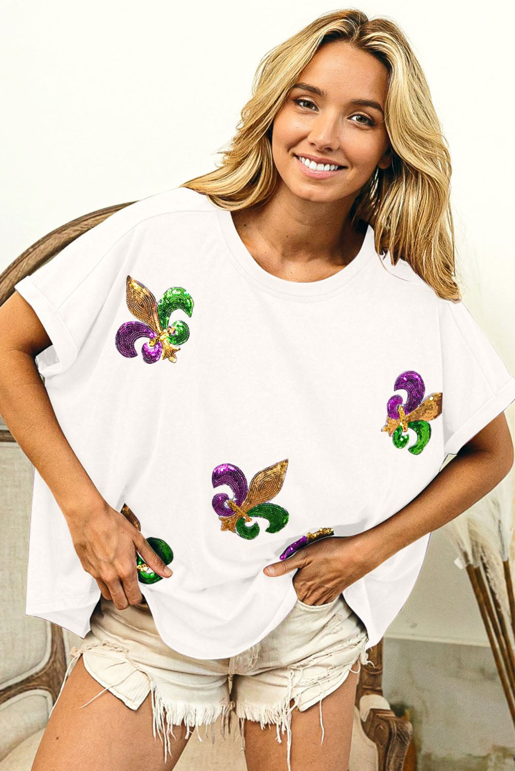 T-shirt larga con grafica simbolo Mardi Gras con paillettes bianche