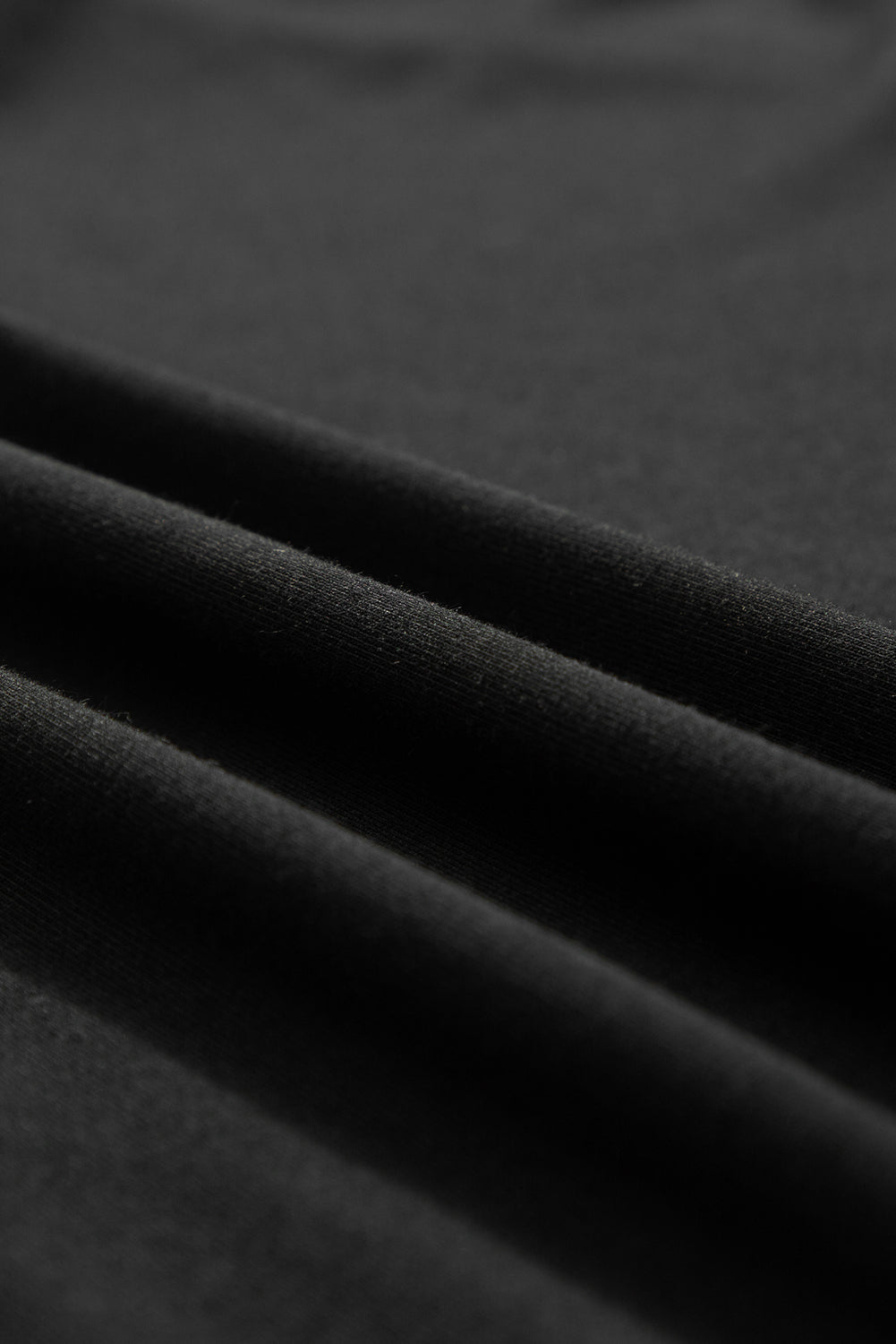 Črna velika majica s kvačkanimi čipkastimi detajli
