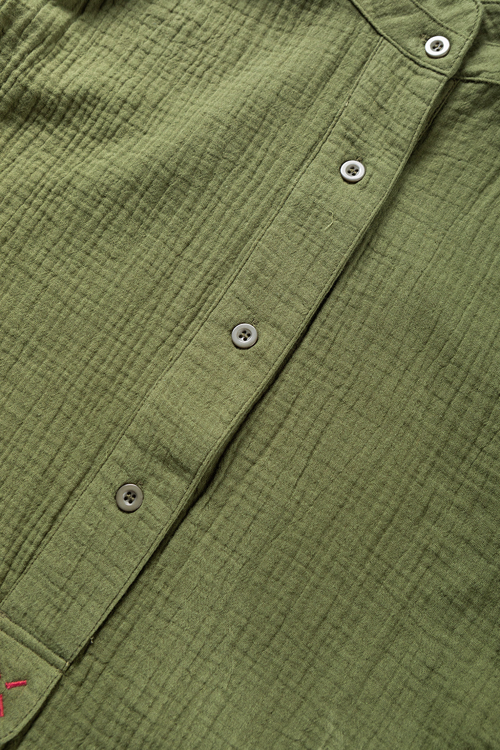 Chemise à manches longues boutonnée texturée froissée vert jungle