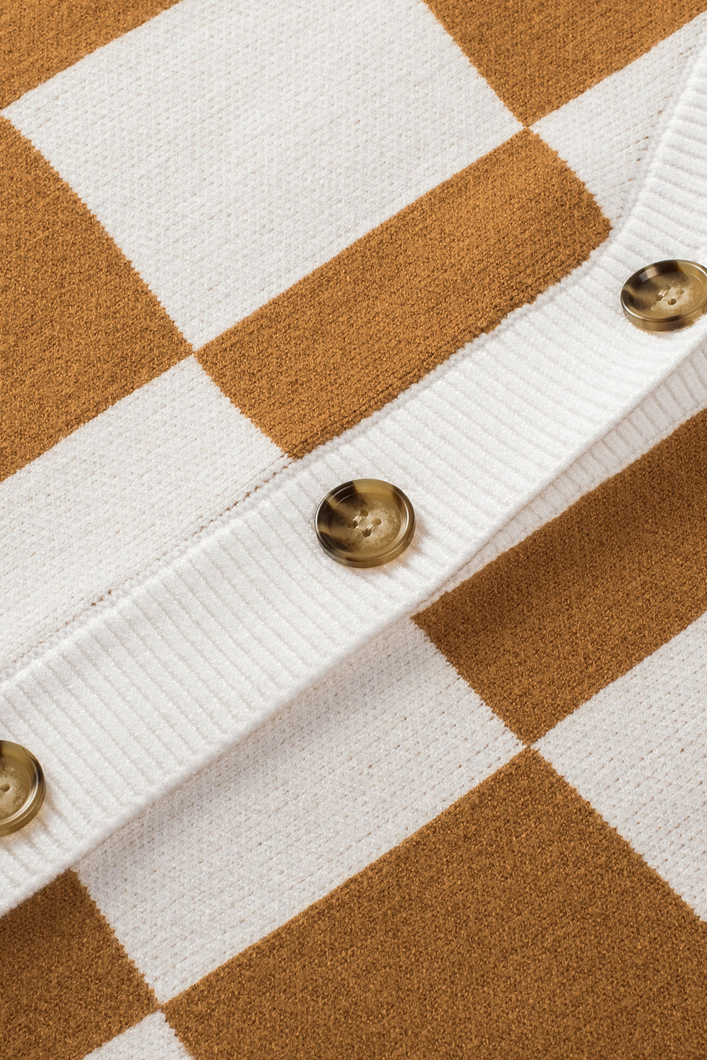 Cardigan pull boutonné à carreaux contrastés marron