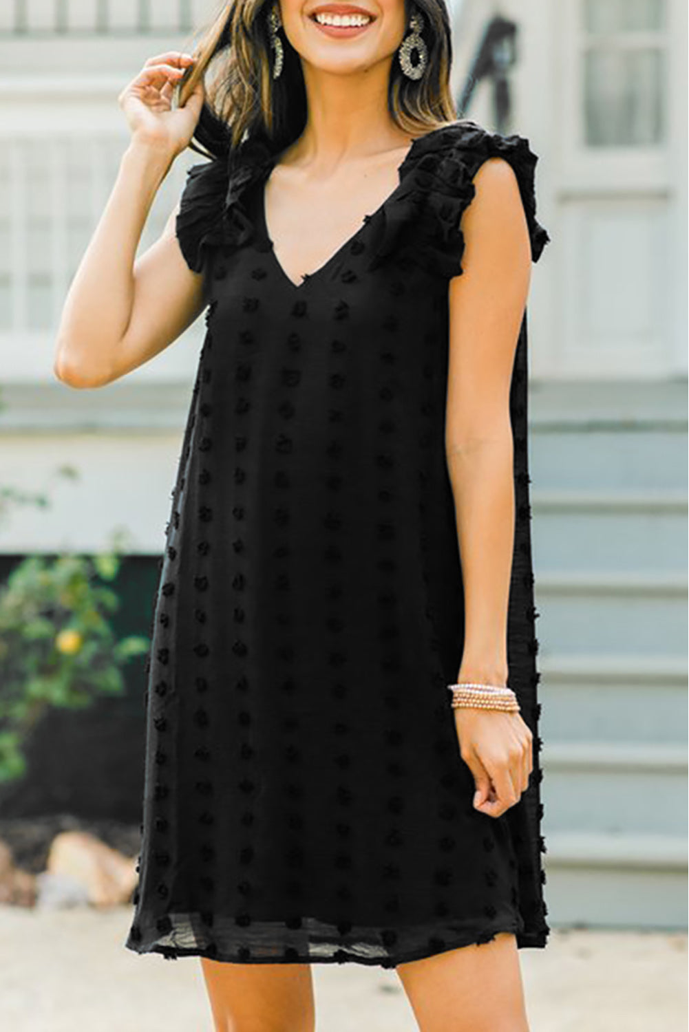 Crna švicarska mini haljina bez rukava s V izrezom i naborima
