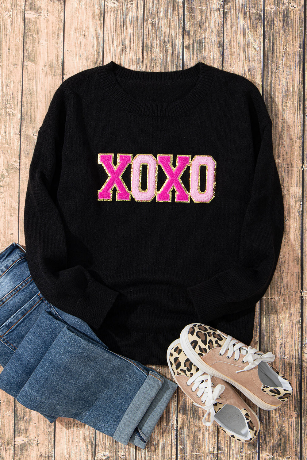 Rožnat pulover za prosti čas z okroglim izrezom v obliki srčka